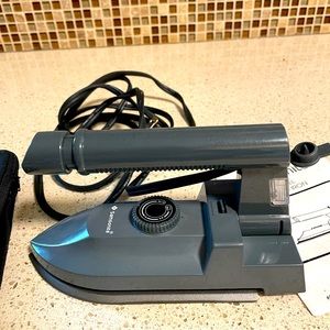 Samsonite travel steam iron